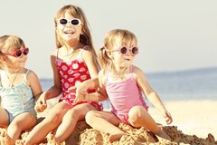 Çocukluk çağlarında aşırı güneşe maruz kalmak deri kanserine neden olan en önemli risk faktörlerinden birisi!